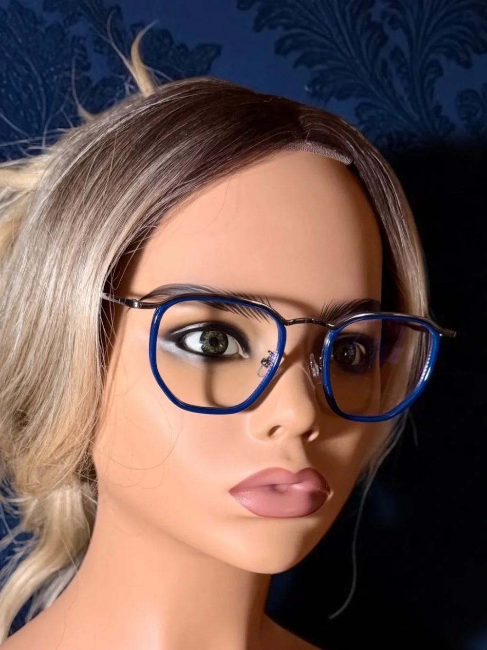 Lu Blue Light Readers
